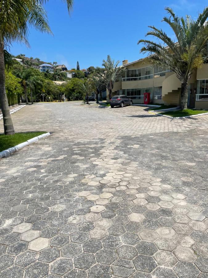Apto Em Condominio No Centro De Bombinhas, Proximo Da Praia Exterior foto
